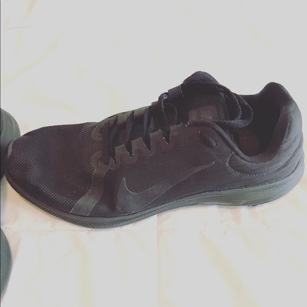 Nike tennis shoes